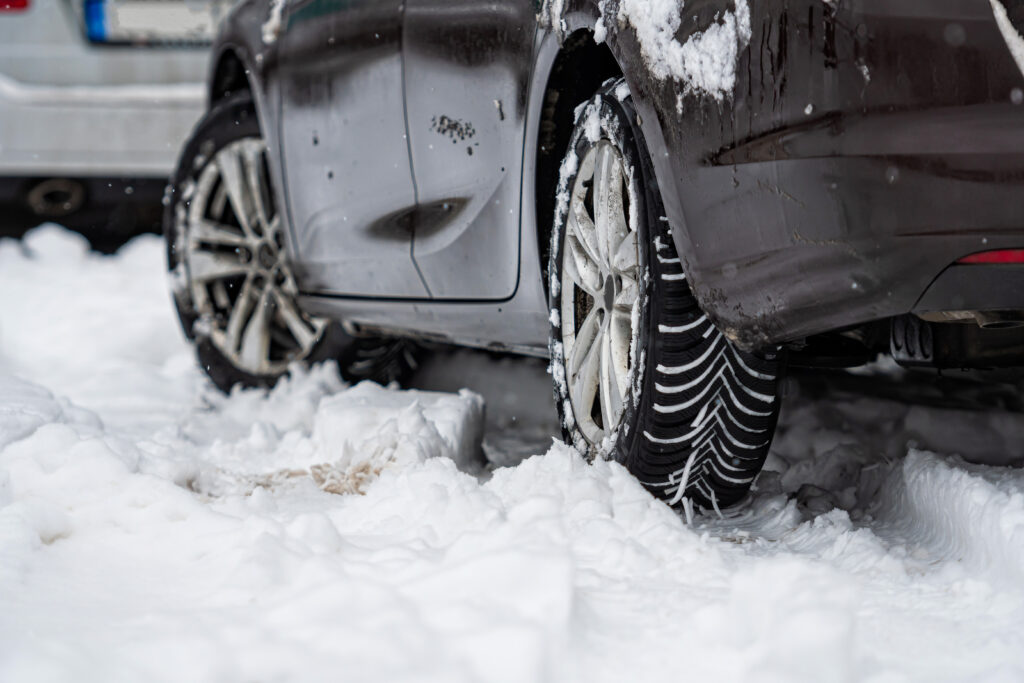 How to Maintain Asphalt in Winter: Causes of Damage and How Magic Seal Can Help