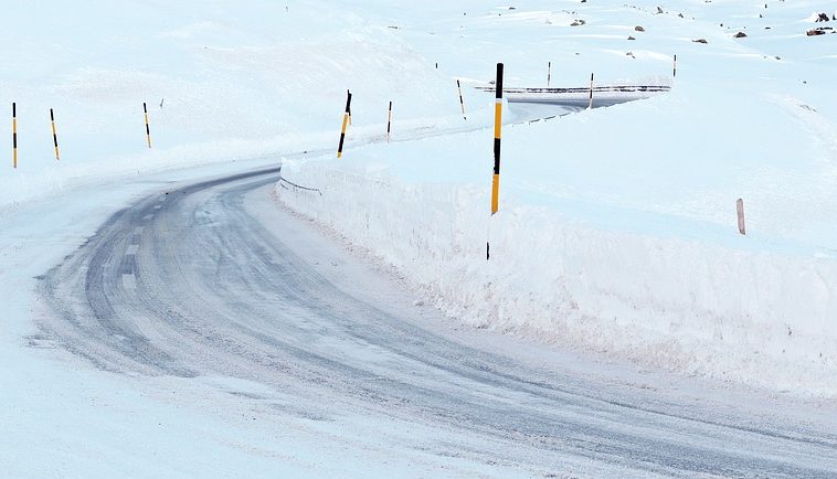 Image of snowy roads.