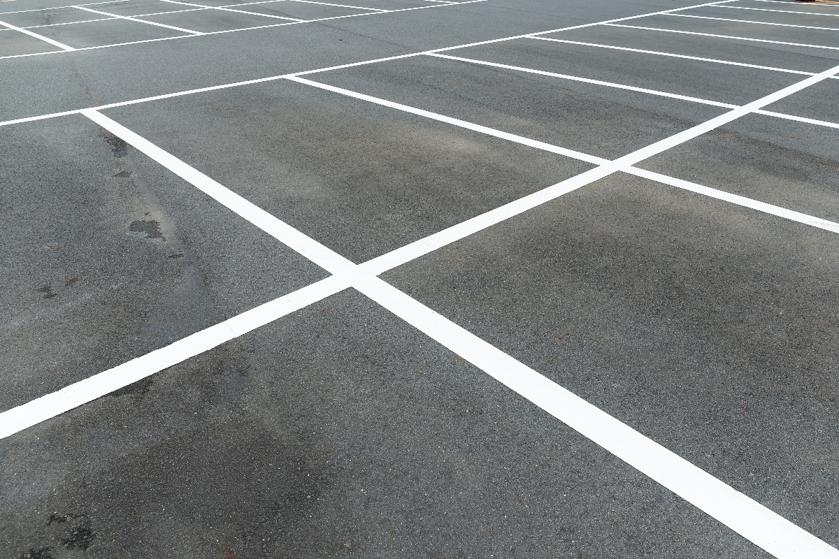 Read more about the article Resealing your parking lot for spring