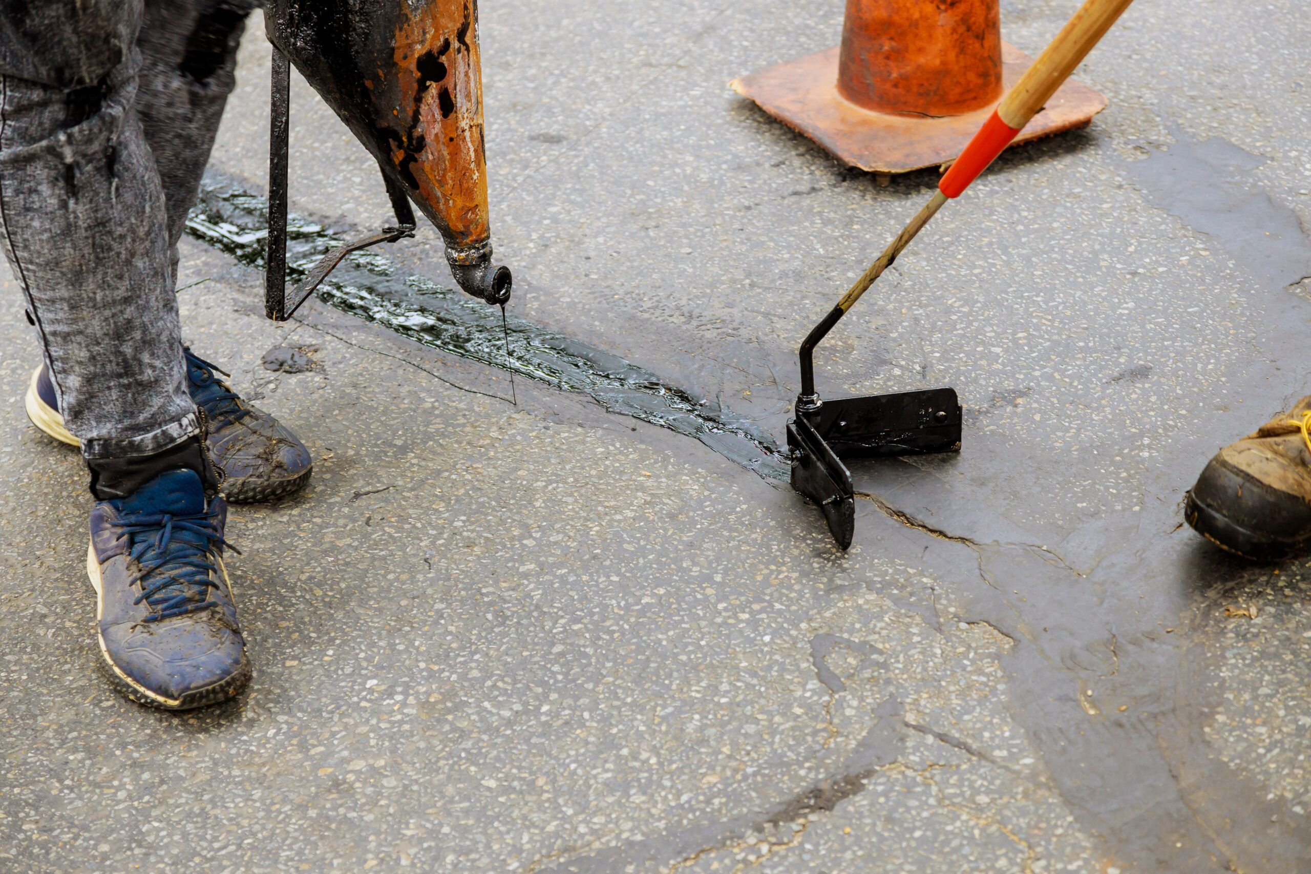 Read more about the article Crack Filling: Why It’s Essential for Your Asphalt